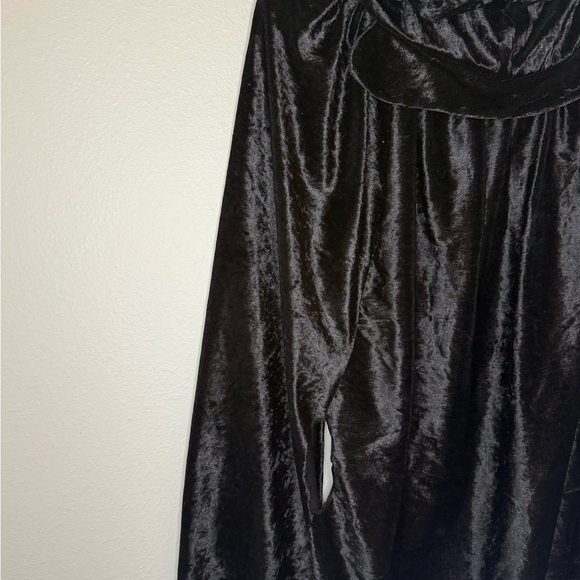 Black Cape with Hood - One Size - Picture 3 of 4
